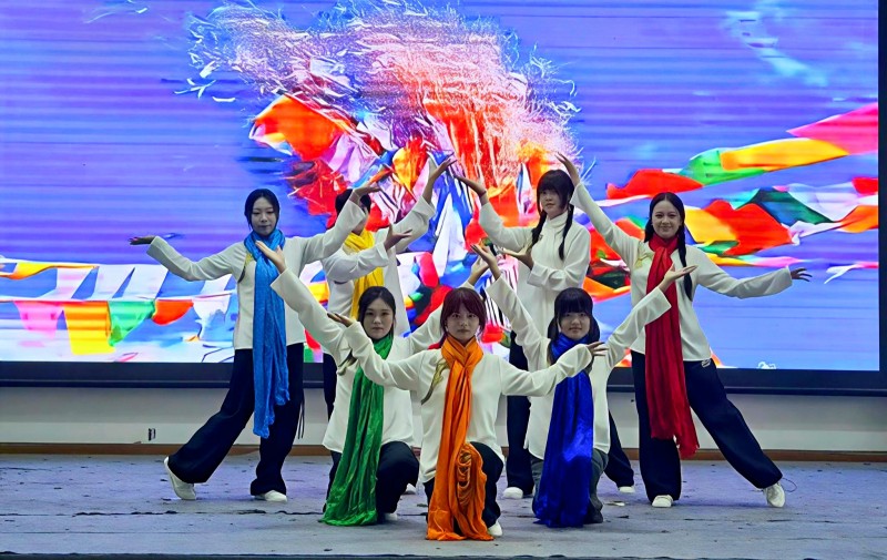 JUOj_1776302350345043709.jpg f4fda32277be2e2bb23cc8c1ae4cf60f.jpg