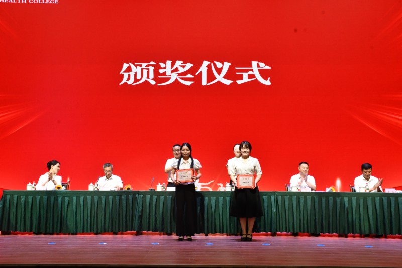 QVrj_1788937559146034061.jpg
